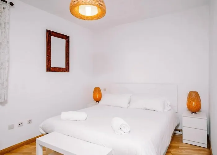 Carlina By Cardi Escarrilla